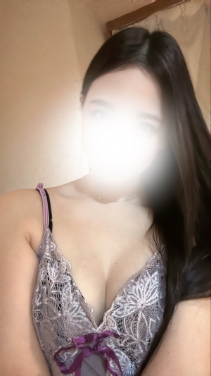 船橋のメンズエステ「Aroma Espoir～アロマエスポワール～」のセラピスト「えま」